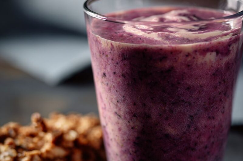 Smoothie King Gut Health Greek Yogurt Strawberry Blueberry