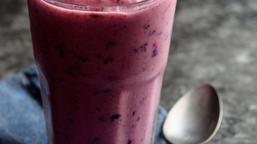 Smoothie Strawberry Bluegurt Blitz Recipe