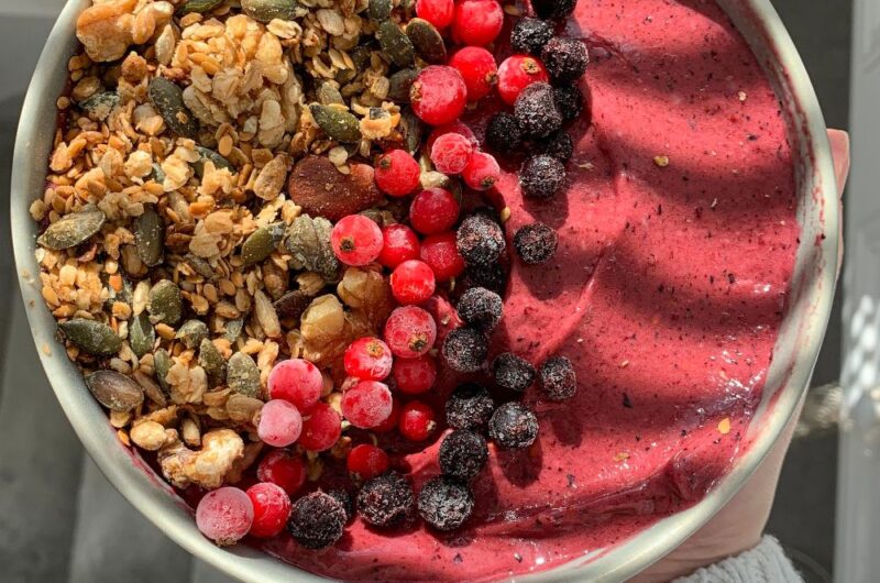 Raspberry Smoothie Bowl