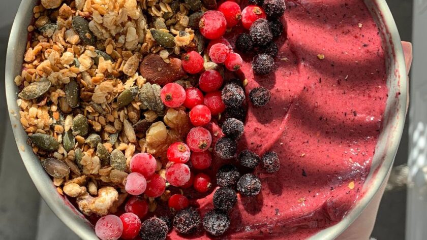 Raspberry Smoothie Bowl